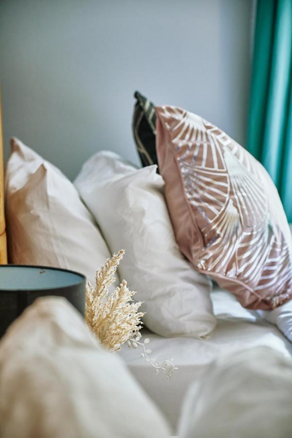 Stylish 2 Bedroom In Clifton - Garden บริสตอล ภายนอก รูปภาพ