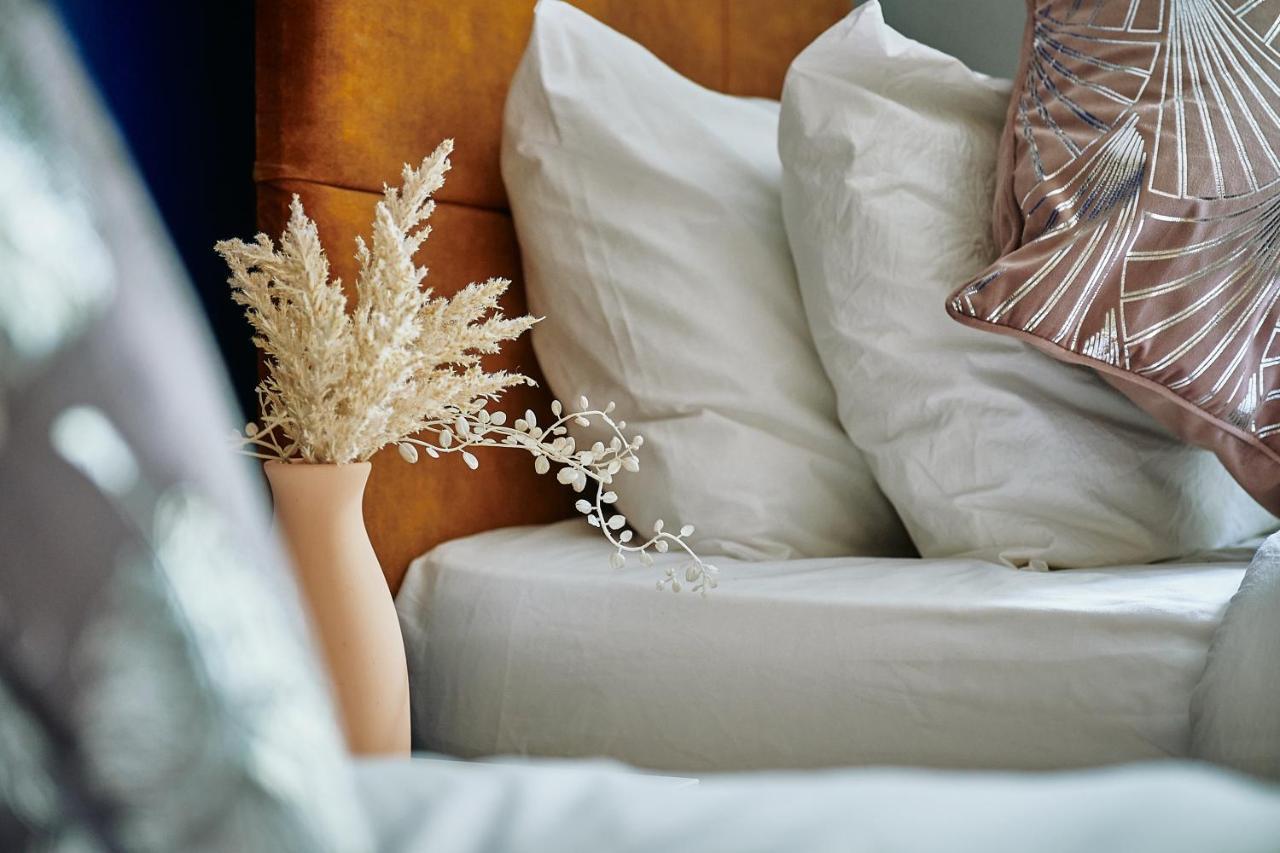 Stylish 2 Bedroom In Clifton - Garden บริสตอล ภายนอก รูปภาพ