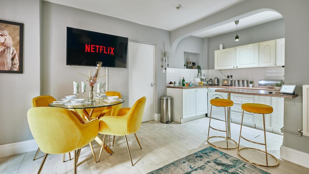 Stylish 2 Bedroom In Clifton - Garden บริสตอล ภายนอก รูปภาพ
